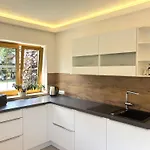 Panoramablick By Interhome アパート ヴァイセンバッハ・アム・レッヒ
